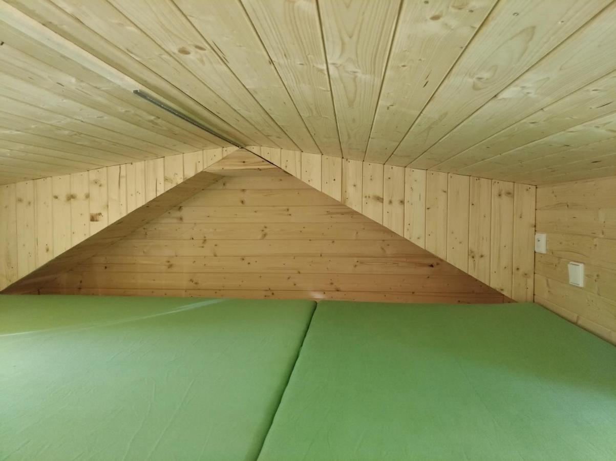Celorocni Glamping V Pohodlnem Domecku Villa Vyprachtice Exterior photo