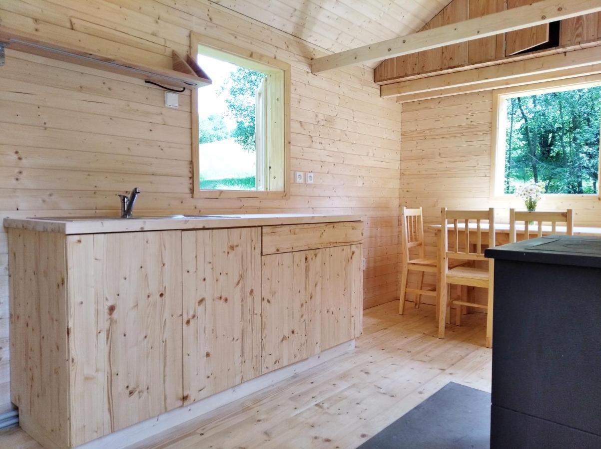 Celorocni Glamping V Pohodlnem Domecku Villa Vyprachtice Exterior photo